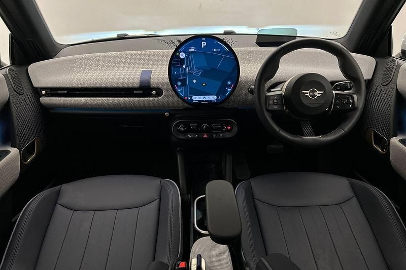 Usado Mini Cooper Hatch 133 kW (181 CV) 2024 Negro Utilitario