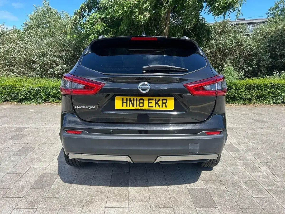 Used Nissan Qashqai Tekna 115 HP (84 kW) 2018 Black SUV