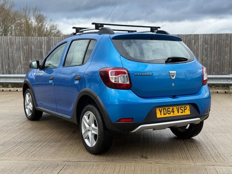 Used Dacia Sandero Stepway Ambiance 90 HP (66 kW) 2014 Blue Hatchback
