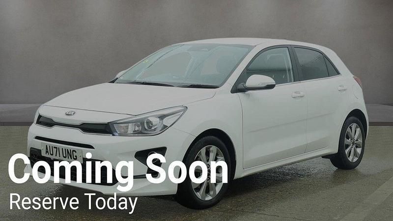 Used Kia Rio 120 HP (88 kW) 2021 White Hatchback