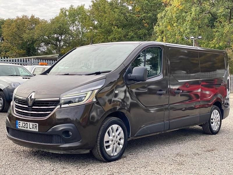 Used Renault Trafic 2020 Silver MPV