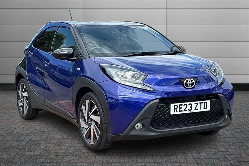 Juniper blue with black Used 2023 Toyota Aygo Hatchback | £12,851 (Fair price) - Image 1/3