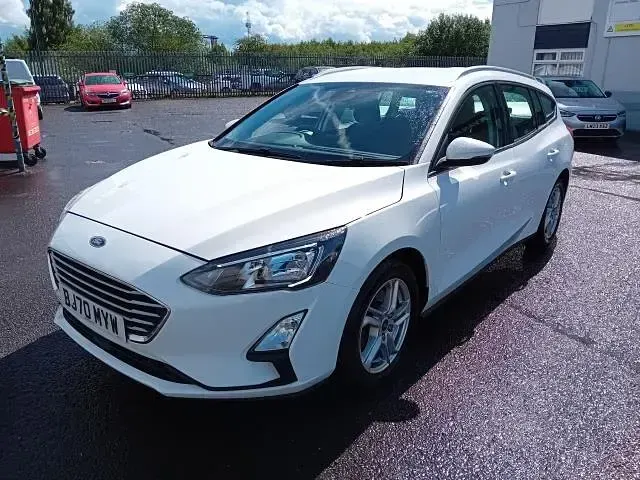 Used Ford Focus Zetec 2020 White Estate