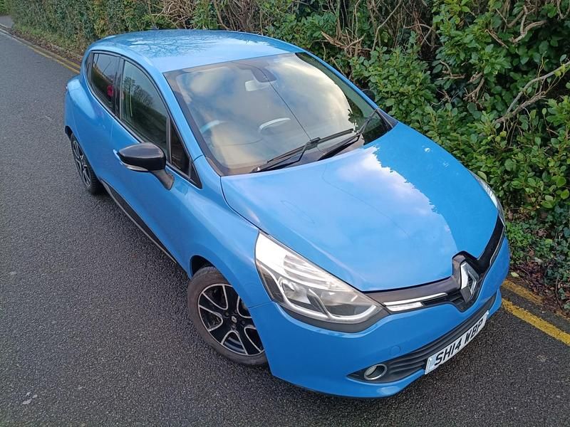 Used Renault Clio IV Dynamique 90 HP (66 kW) 2014 Blue Hatchback