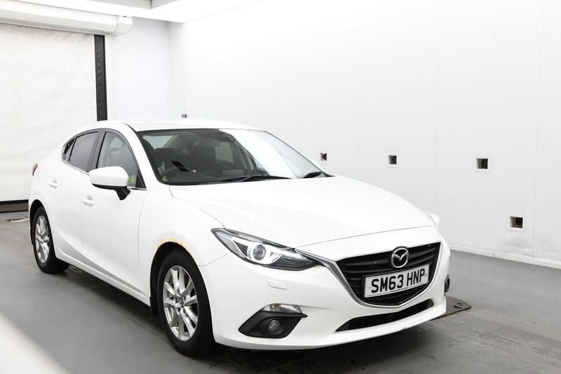 Begagnad Mazda 3 165 HK (121 kW) 2014 Vit Sedan