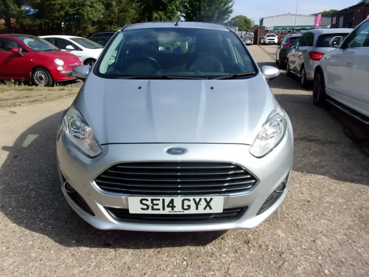 Used Ford Fiesta Zetec 82 HP (60 kW) 2014 Silver Hatchback