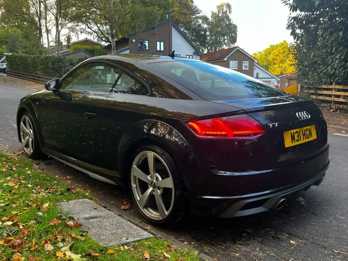 Usado Audi TT Black Edition 245 HP (180 kW) 2019 Preto Coupé