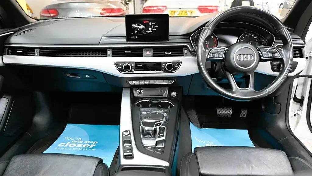 Begagnad Audi A5 Cabriolet Sport 190 HK (139 kW) 2019 Vit Cab