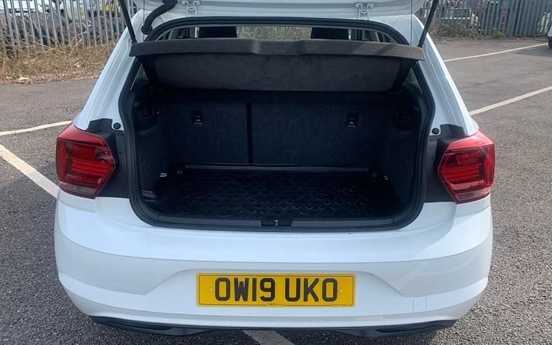 Used VW Polo SE 65 HP (47 kW) 2019 White Hatchback