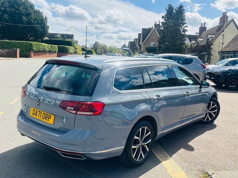 Used VW Passat GTE 218 HP (160 kW) 2021 Grey Estate
