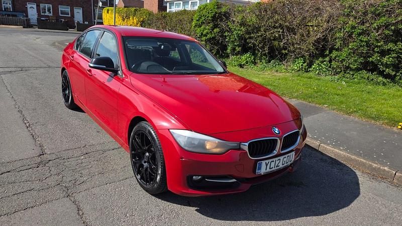 Used BMW 320 Sport Line 2012 Red Sedan