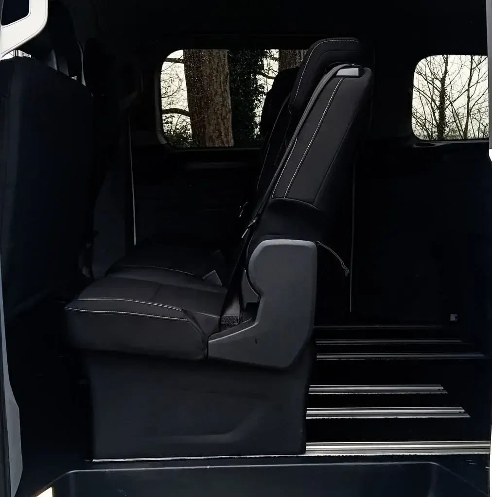 Używany Ford Tourneo Titanium 136 KM (100 kW) 2024 Biały Minivan