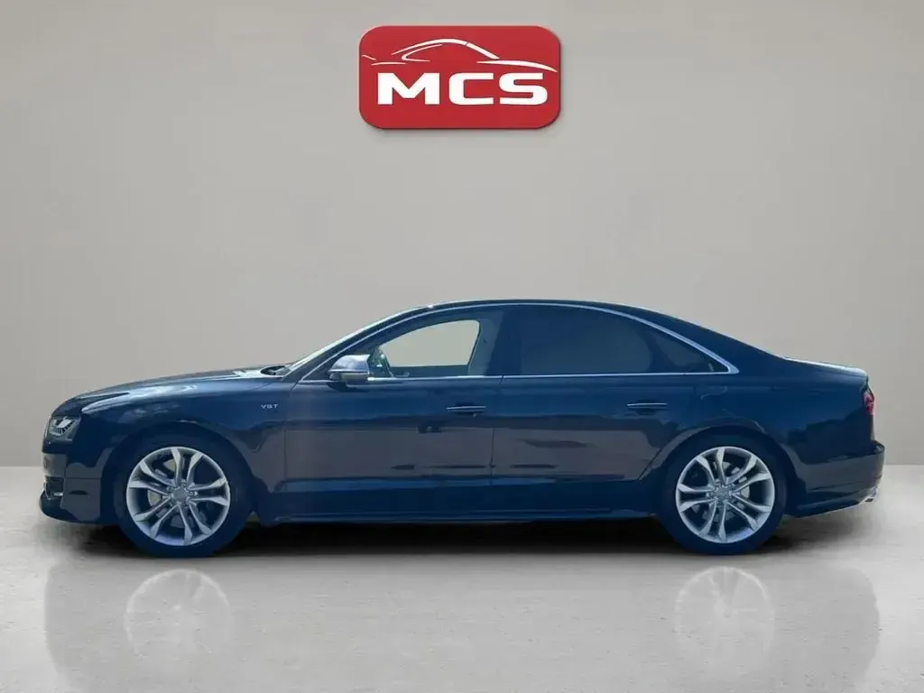 Used Audi S8 520 HP (382 kW) 2017 Blue Sedan