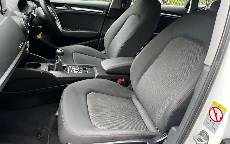 Used Audi A3 Sportback Advanced 150 HP (110 kW) 2018 White Hatchback