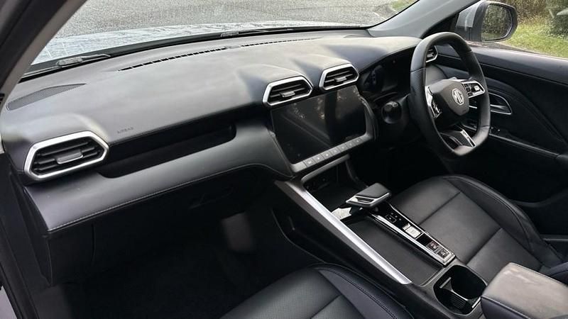 Used MG ZS Trophy 2024 Silver Hatchback