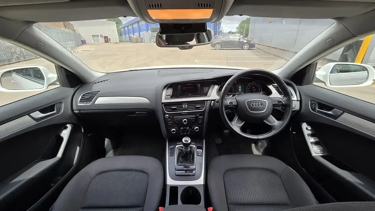 Used Audi A4 170 HP (125 kW) 2012 White Sedan