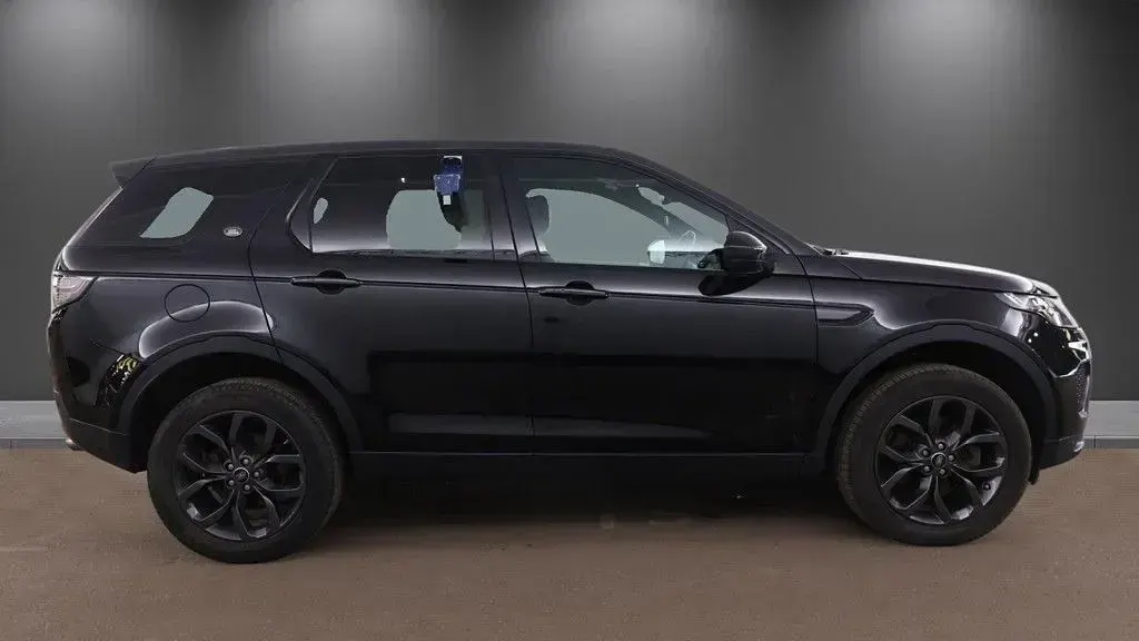 Used Land Rover Discovery Sport Landmark 180 HP (132 kW) 2019 Black SUV
