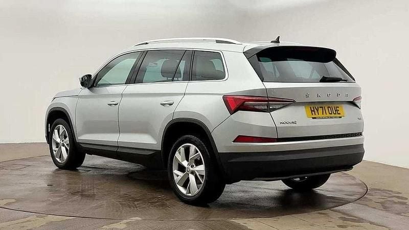 Used Skoda Kodiaq SE L 140 HP (102 kW) 2021 Brilliant silver metallic SUV