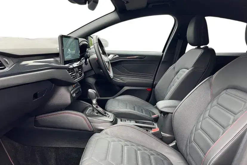 Used Ford Focus ST-Line X 153 HP (112 kW) 2025 Black Hatchback