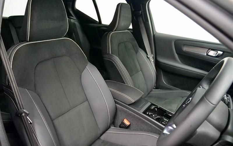 Used Volvo XC40 Plus 197 HP (144 kW) 2025 SUV