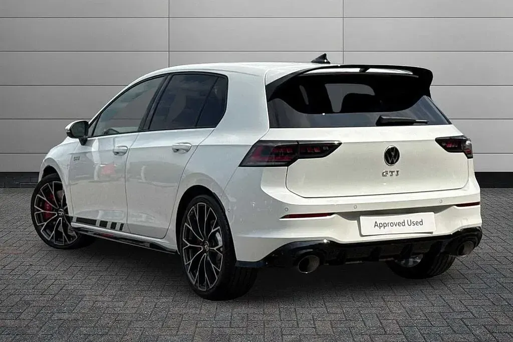 New VW Golf VIII GTI Clubsport 300 HP (220 kW) 2026 Oryx white Hatchback