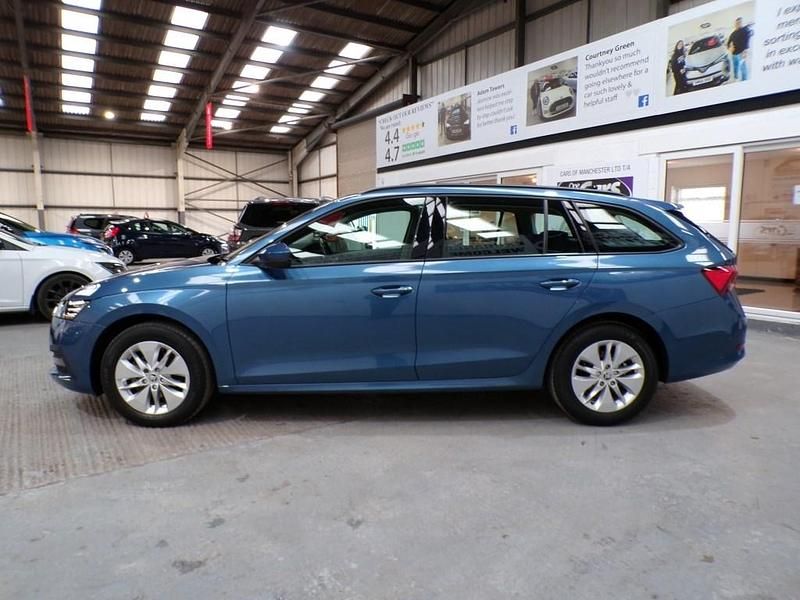 Used Skoda Octavia SE Technology 2021 Blue Estate