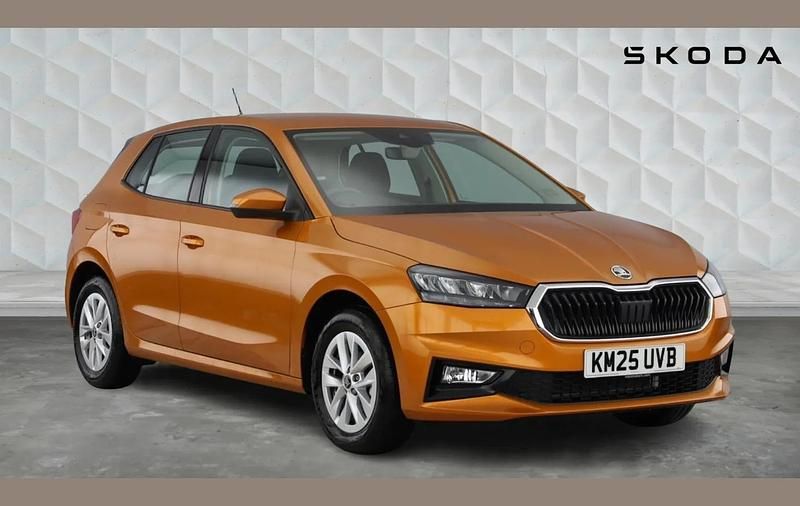 Used Skoda Fabia SE 80 HP (58 kW) 2025 Phoenix orange metallic Hatchback