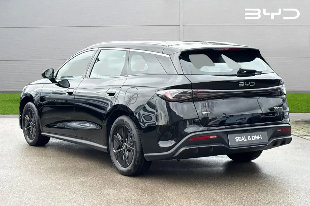 New BYD Seal Boost 218 HP (160 kW) 2026 Black Estate