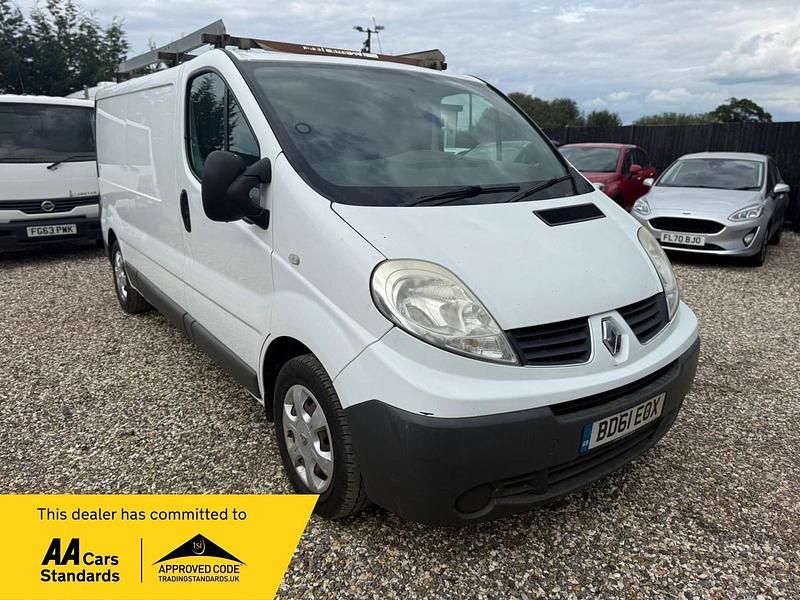 White Used 2011 Renault Trafic Van | £2,250 (Good price) - Image 1/4