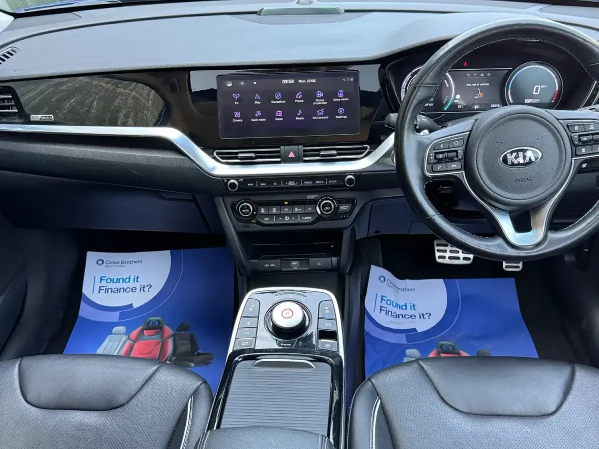 Used Kia Niro 150 kW (204 HP) 2021 Blue SUV