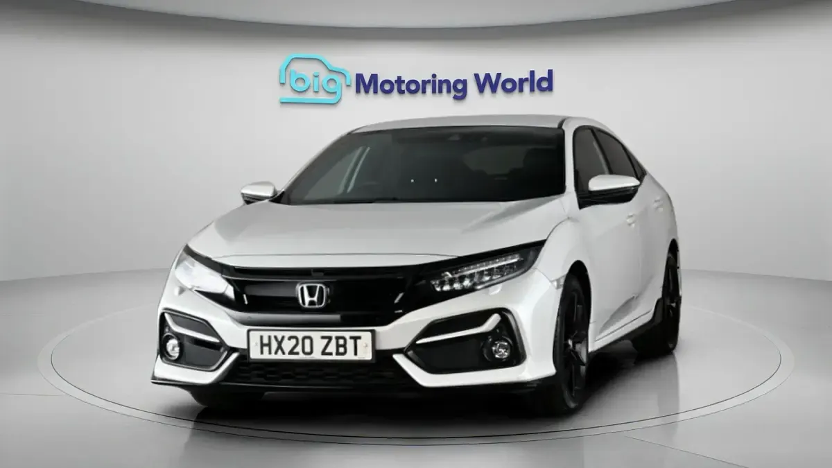 Used Honda Civic Sport 182 HP (133 kW) 2020 White Hatchback