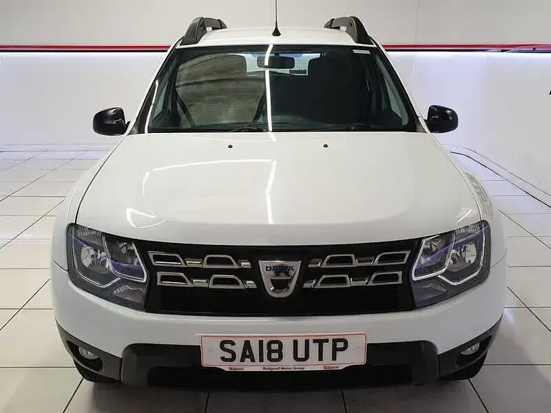Used Dacia Duster 114 HP (83 kW) 2018 White SUV