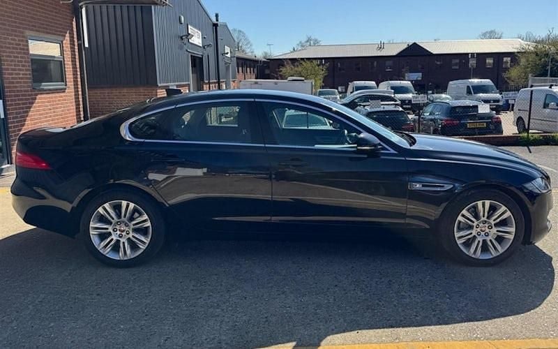 Used Jaguar XF Portfolio 179 HP (131 kW) 2020 Sedan