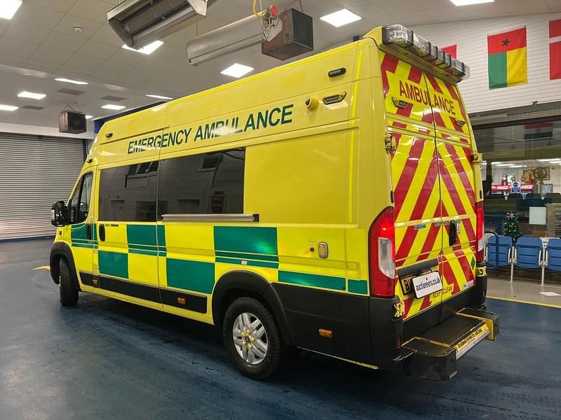 Used Fiat Ducato 176 HP (129 kW) 2019 Yellow Van