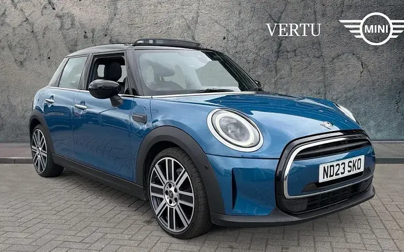 Used Mini Cooper Exclusive 136 HP (100 kW) 2023 Hatchback