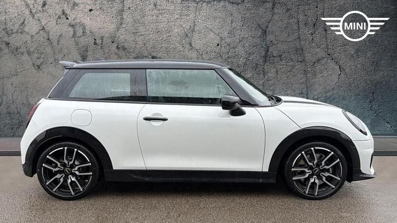 Usado Mini Cooper Hatch 113 kW (154 HP) 2026 Branco Citadino
