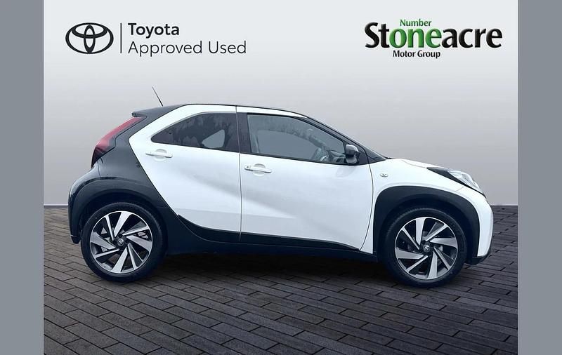 Used Toyota Aygo X 72 HP (52 kW) 2025 White SUV