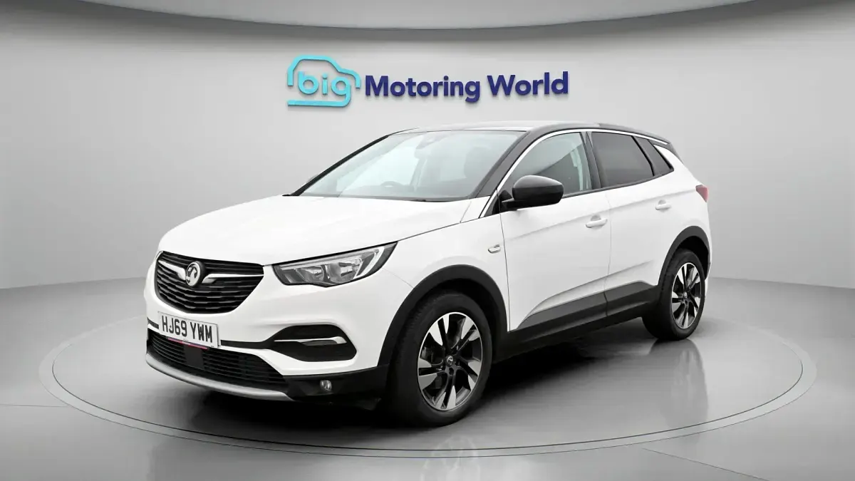 Second-hand Vauxhall Grandland X SRi 130 CP (95 kW) 2019 Alb SUV