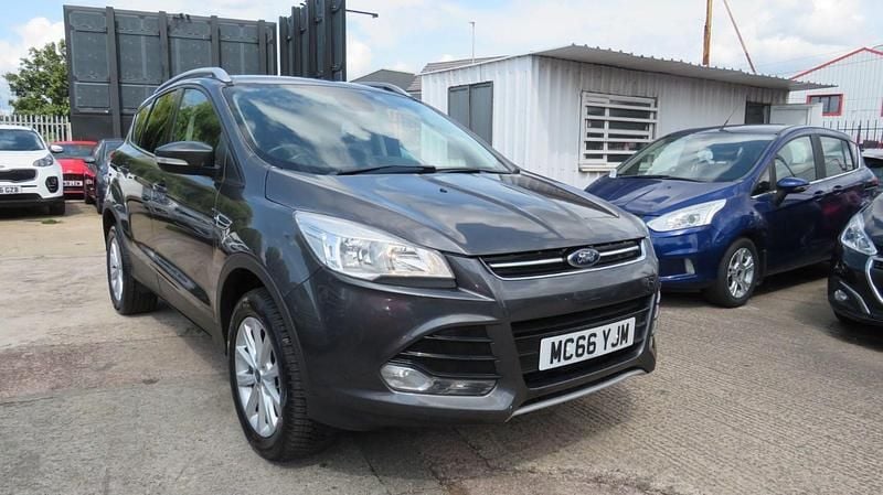 Begagnad Ford Kuga Titanium 2016 Grå SUV