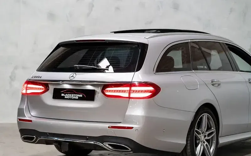 Used Mercedes E220 AMG line 194 HP (142 kW) 2017 Silver Estate