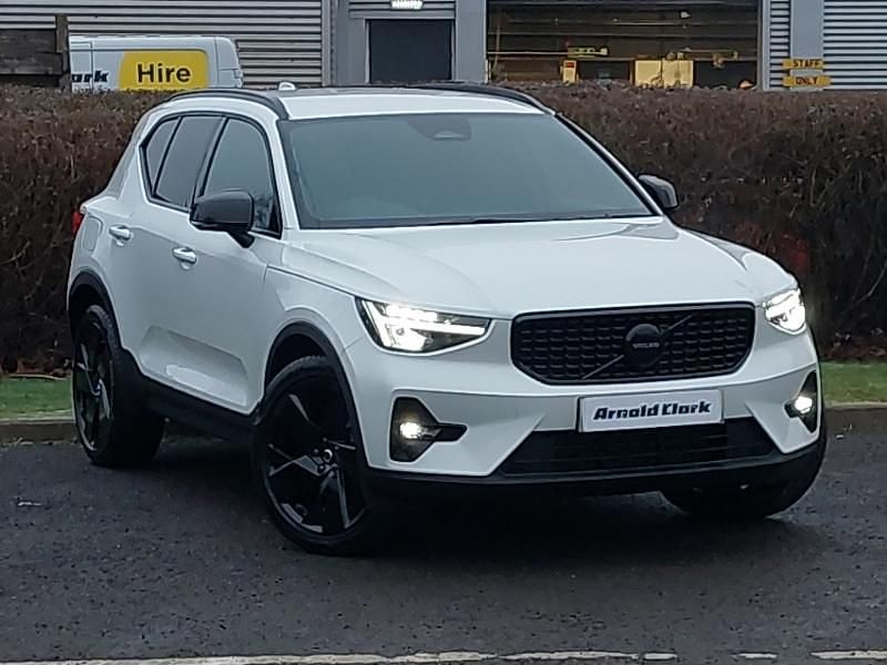 White New 2025 Volvo XC40 Ultra SUV | £35,998 (Super price) - Image 1/4