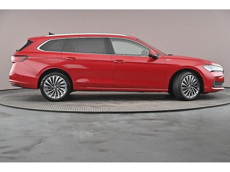 Used Skoda Superb LAURIN & KLEMENT 142 HP (104 kW) 2025 Carmine red metallic Estate