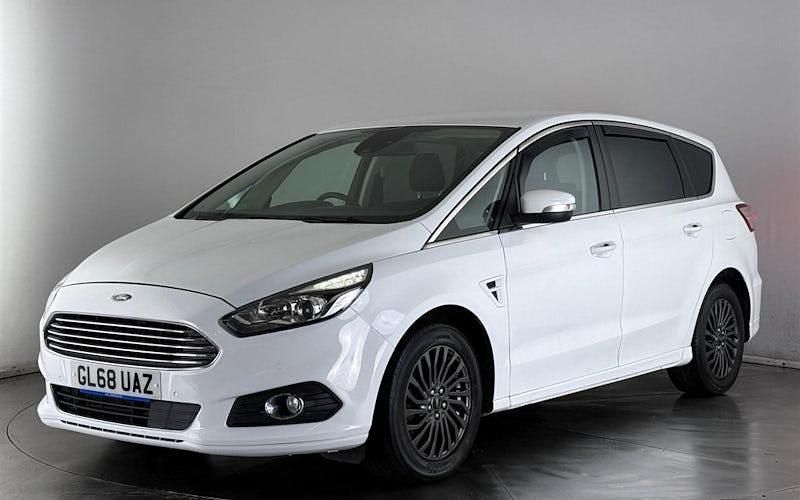 Used Ford S-MAX Titanium 190 HP (139 kW) 2018 White MPV