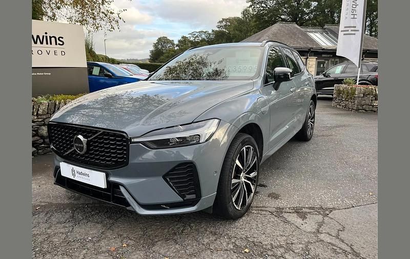 Grey Used 2023 Volvo XC60 Plus SUV | £35,995 (Good price) - Image 1/4