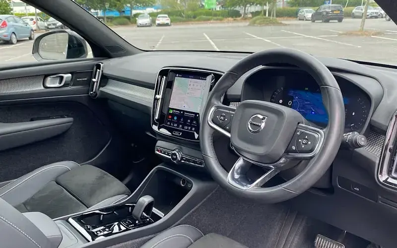 Used Volvo XC40 Ultimate 197 HP (144 kW) 2023 SUV