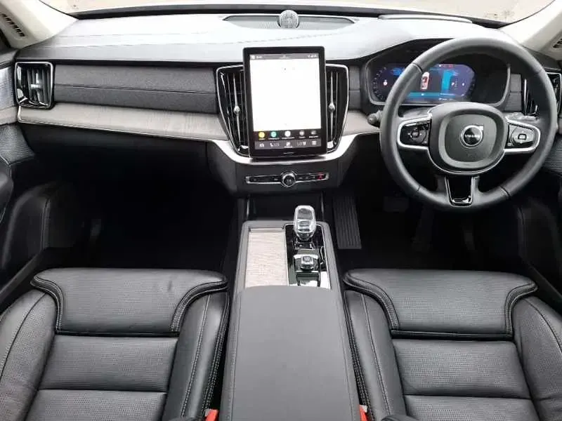 Used Volvo XC90 Ultra 247 HP (181 kW) 2026 SUV