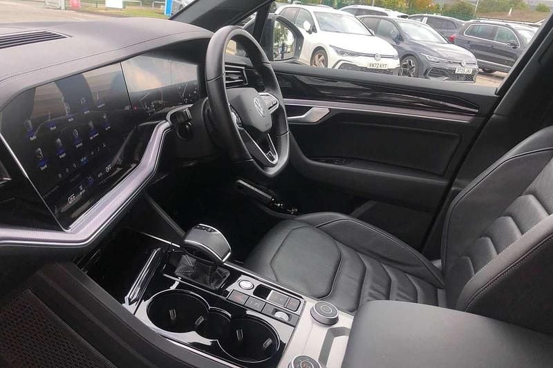 Image 2/4