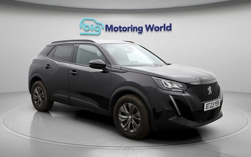 Used Peugeot 2008 Active+ 101 HP (74 kW) 2023 Black SUV