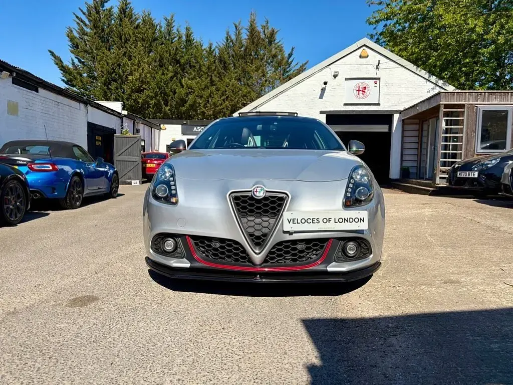 Used Alfa Romeo Giulietta Veloce 240 HP (176 kW) 2016 Silver Hatchback