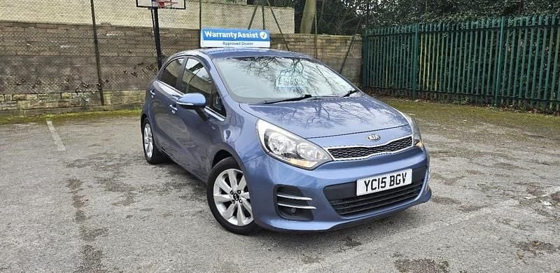 Begagnad Kia Rio 2015 Blå Halvkombi